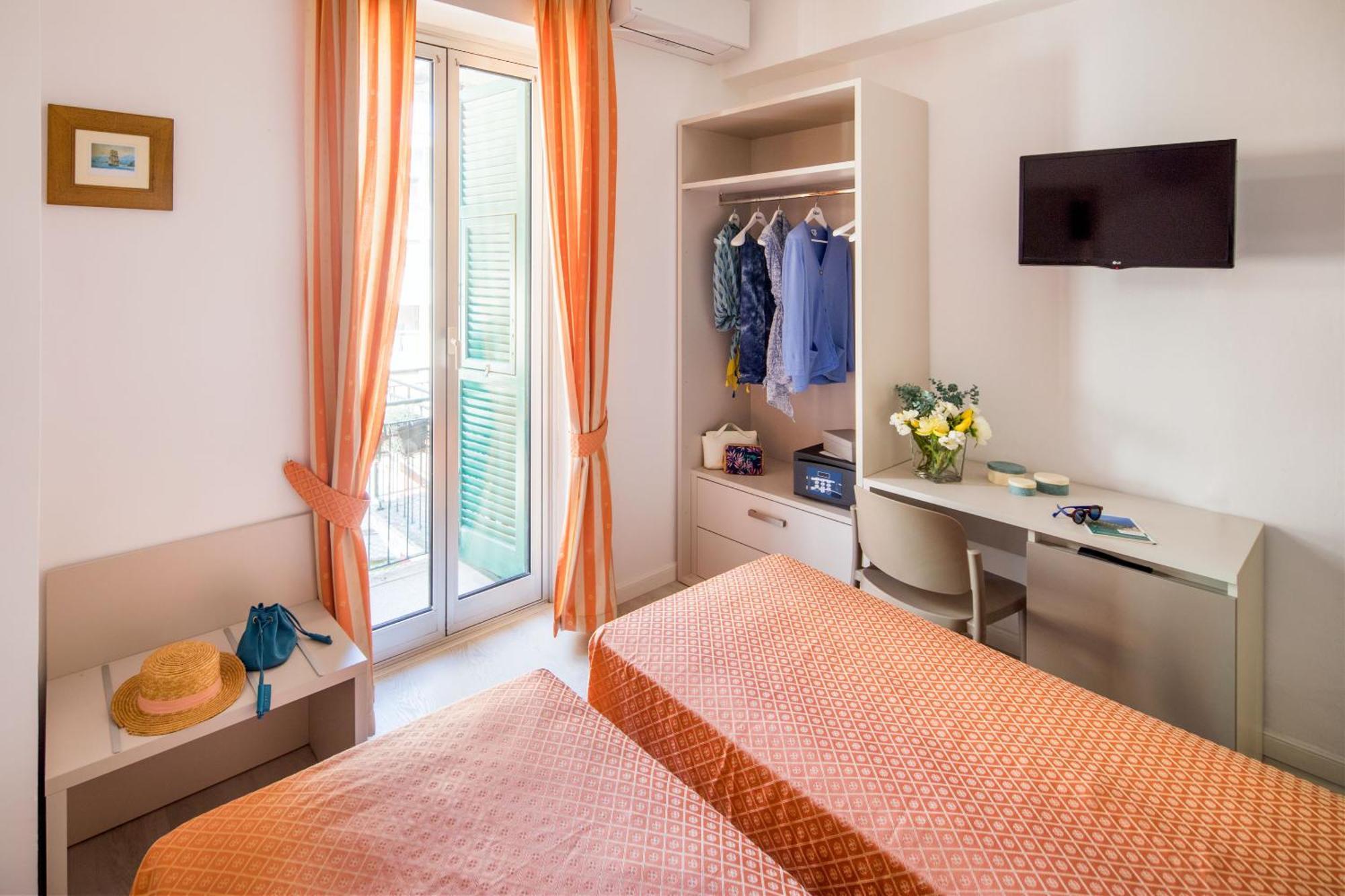 Albergo La Piazzetta Рапалло Экстерьер фото